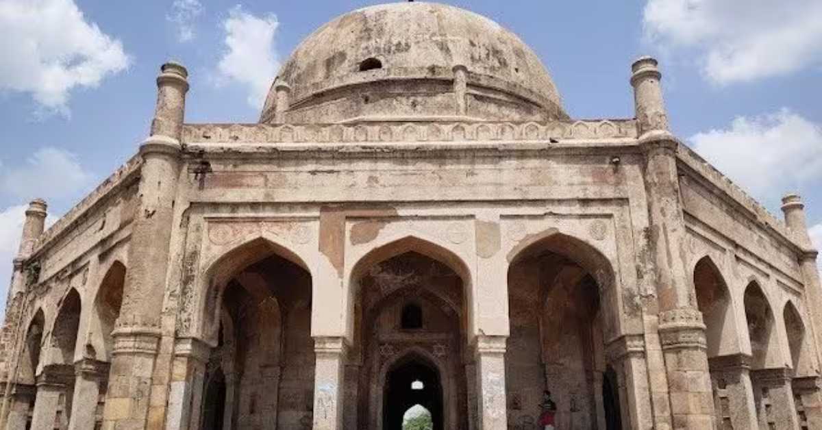 one among famous historical monuments of haryana - Qutub Khan’s Tomb, Gurugram