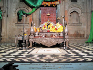 MUST VISIT TEMPLES IN MATHURA AND VRINDAVAN