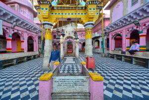 MUST VISIT TEMPLES IN MATHURA AND VRINDAVAN